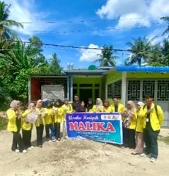 Mahasiswa Kelompok XVIII KKN FE UNA Membantu UMKM Keripik Ubi Dan Pisang Saleh Malika Di Desa Sumber Makmur